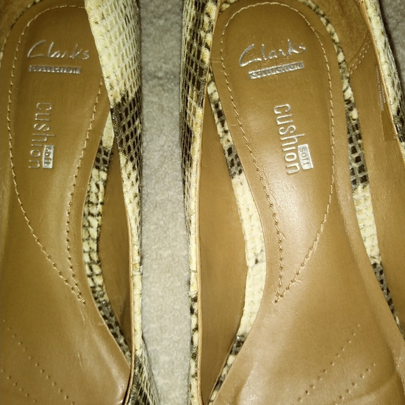 Shoes - Picture 3 of 6